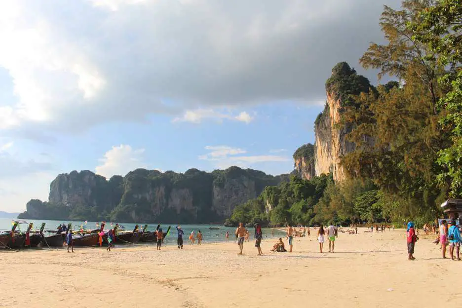 14 Unique And Beautiful Beaches In Asia