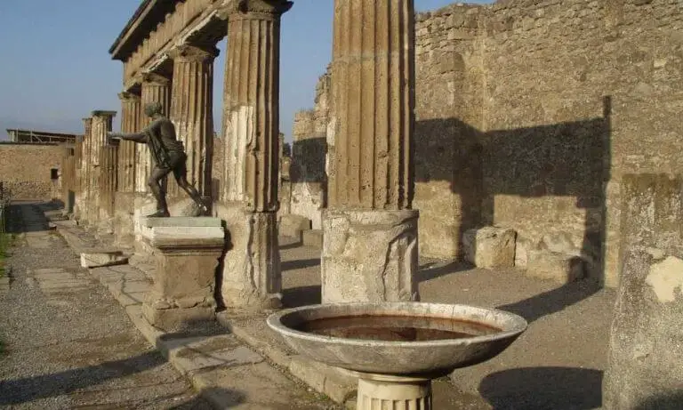 Tourist Attractions in Pompeii
