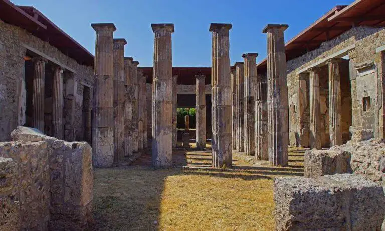 Tourist Attractions in Pompeii