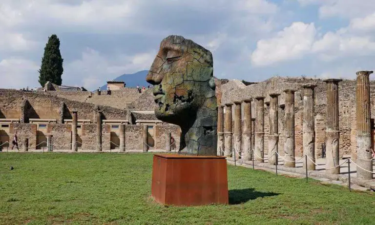Tourist Attractions in Pompeii