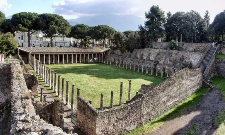 Tourist Attractions in Pompeii