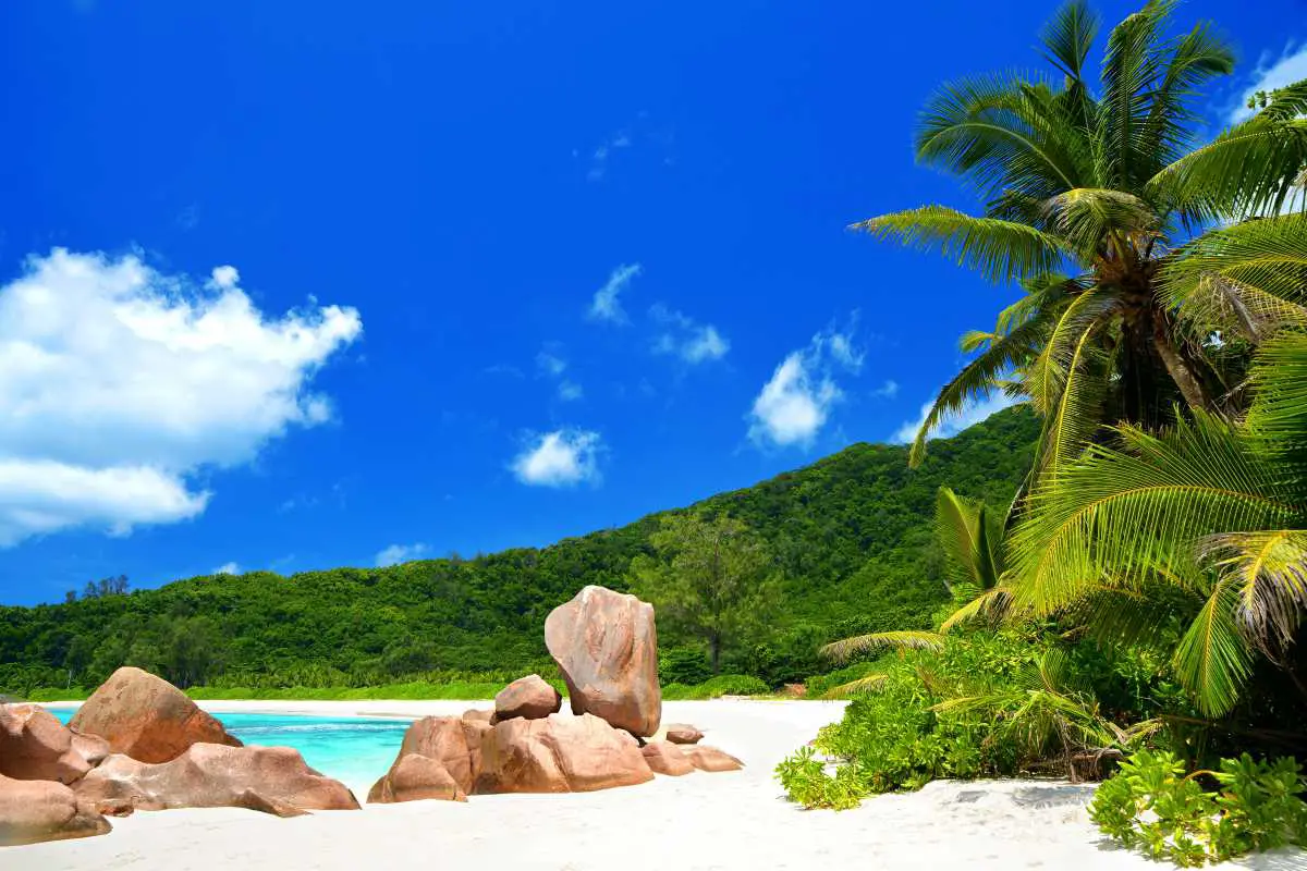 14 top-rated beaches in Seychelles