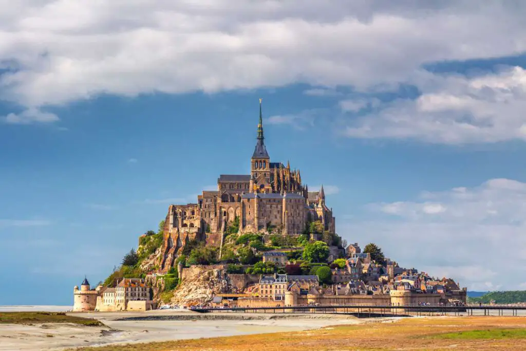 Best & Fun Things To Do In France