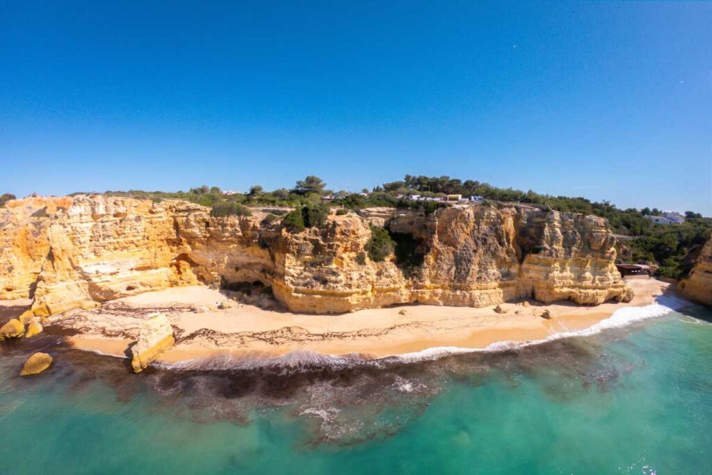 12 Top-Rated Beaches in Algarve