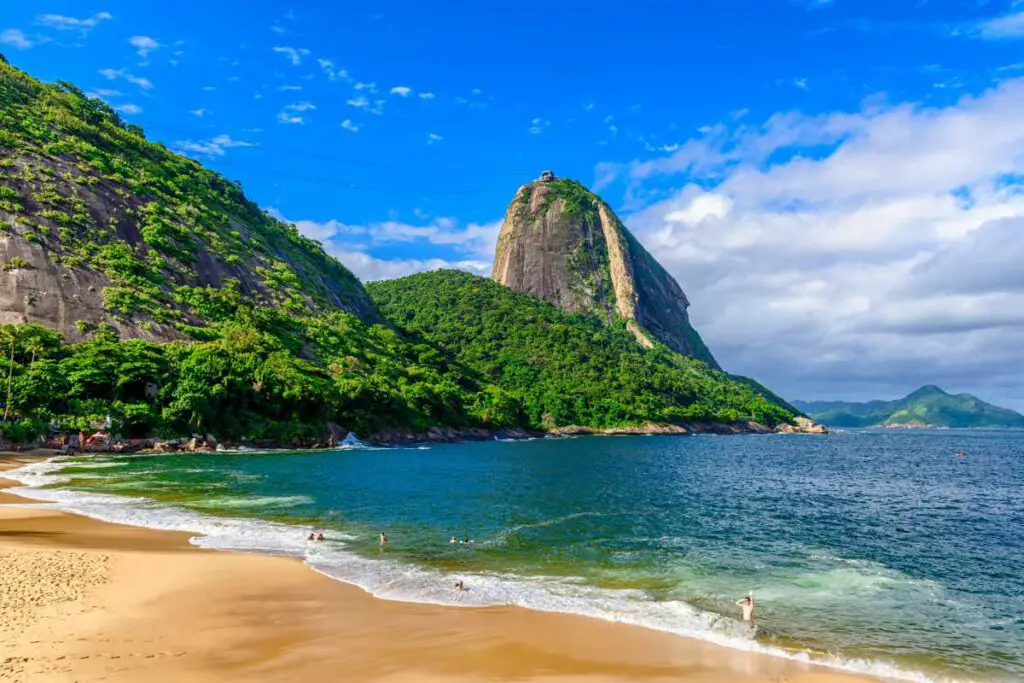 Best & Fun Things To Do In Rio de Janeiro