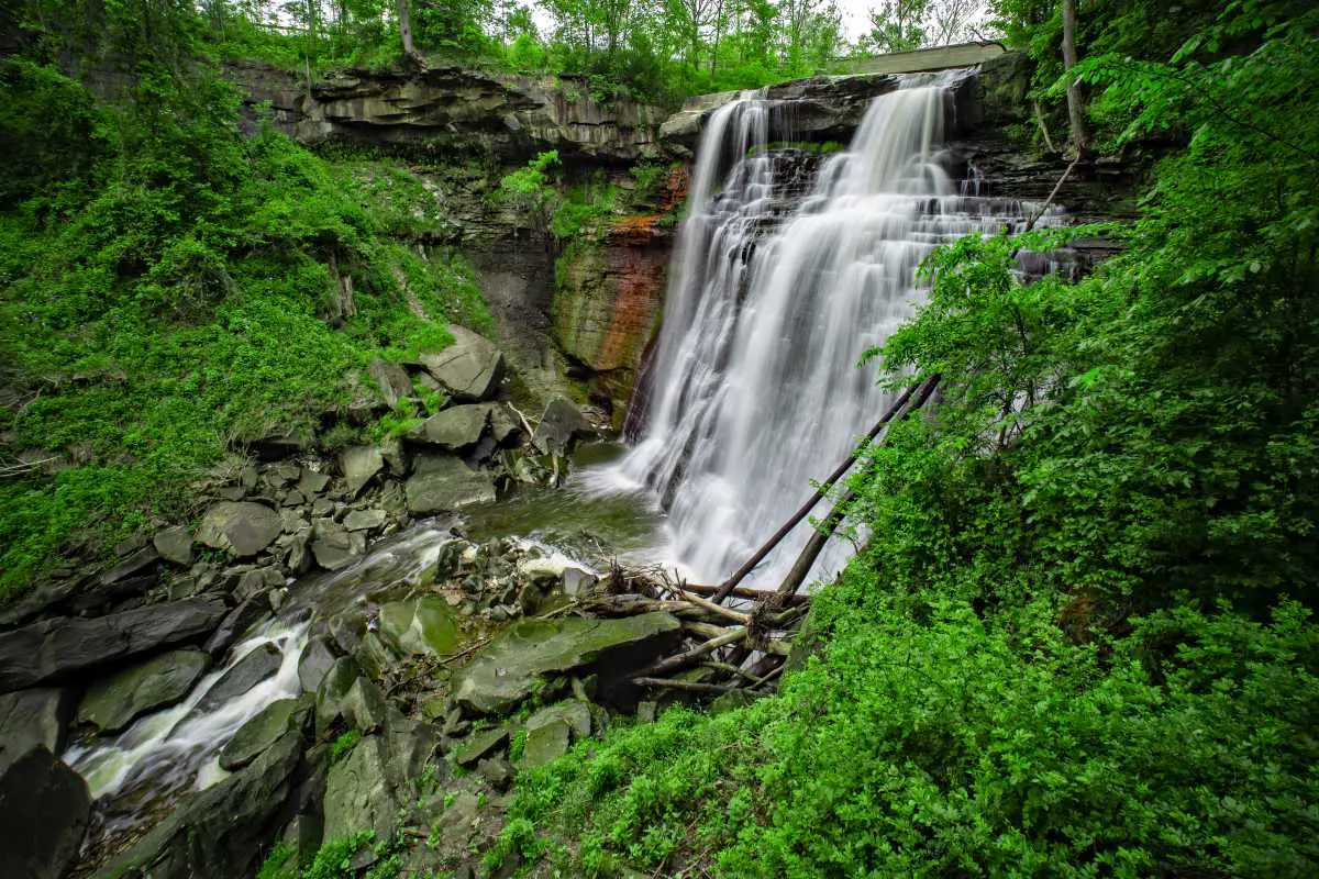 12 Top-Rated Waterfalls in Ohio
