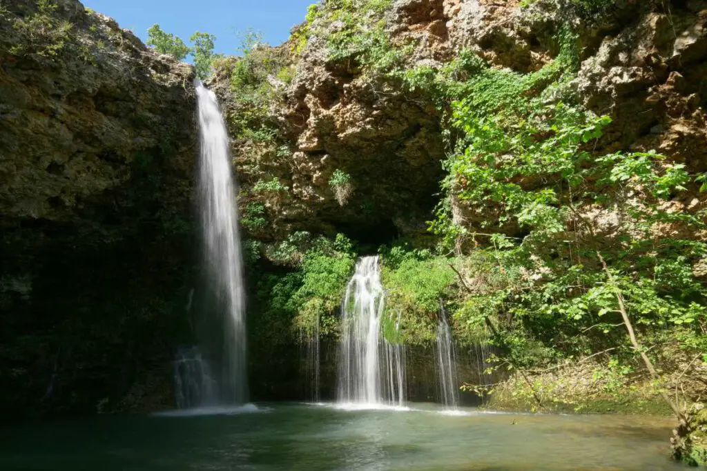 Best Waterfalls in Oklahoma