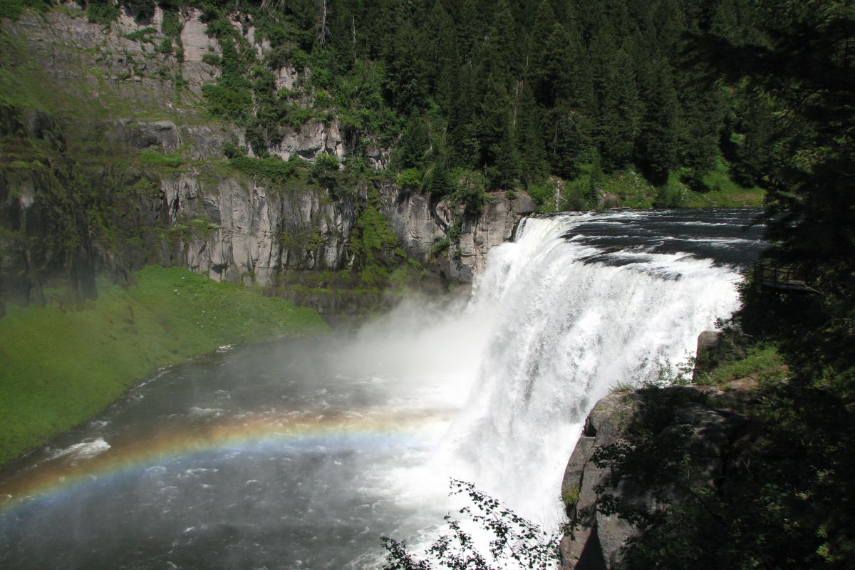 Best Waterfalls in Idaho