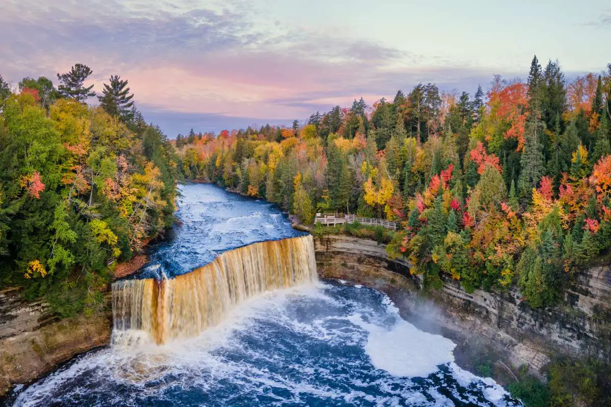 15 Best Waterfalls in Michigan