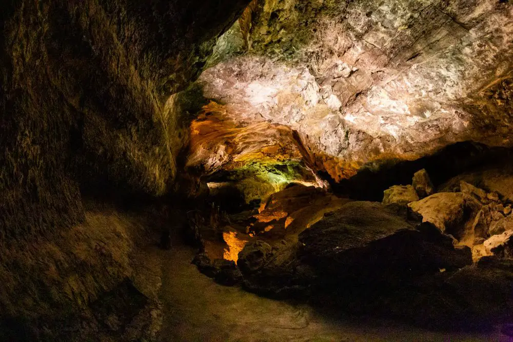 Cueva de los Verdes, Spain